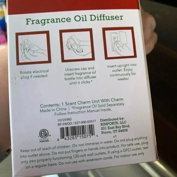 Scented Warmer For Christmas With A Holly Berry Design - Picture 2 of 2